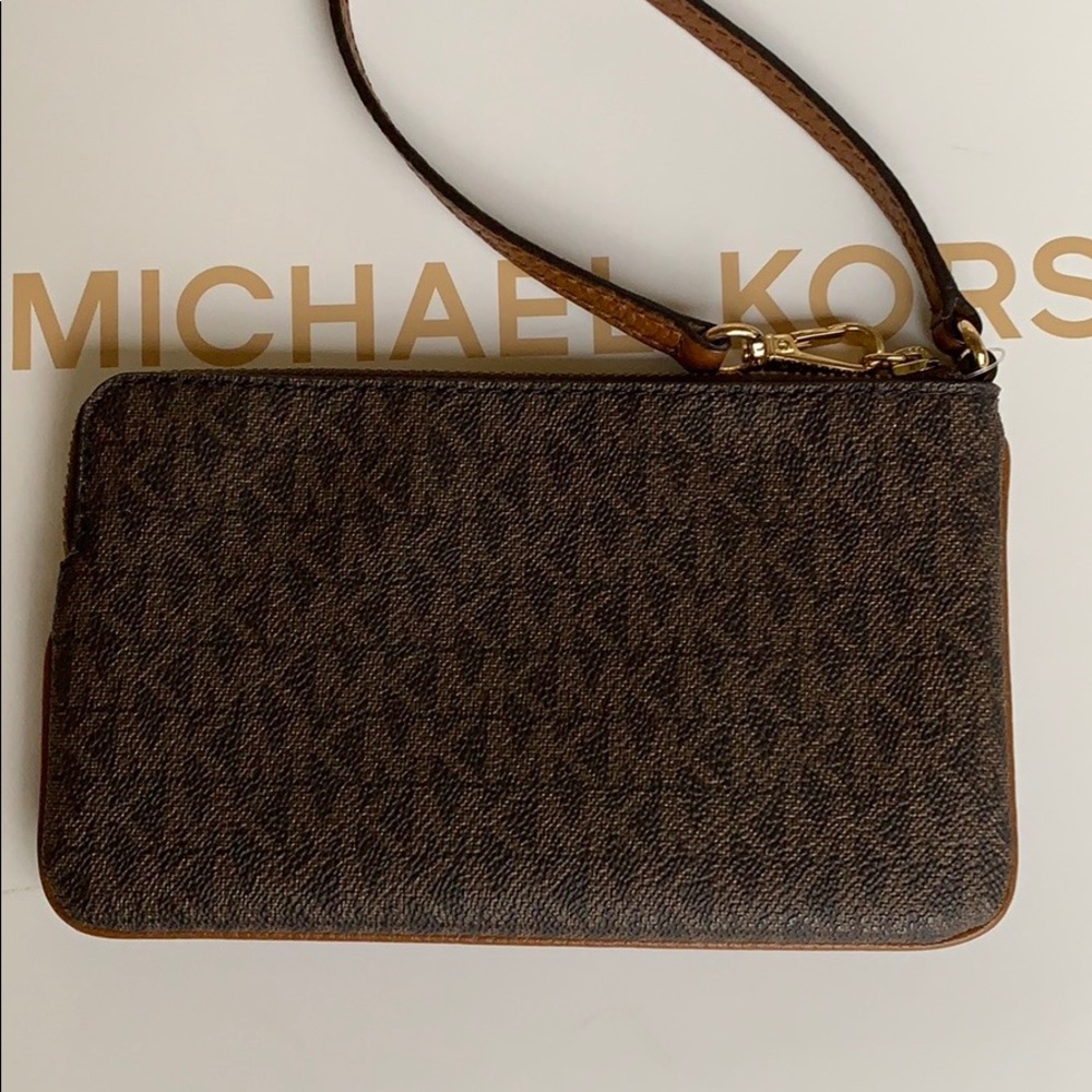 Michael Kors Jet Set Travel Lg Top Zip Wristlet - Picture 9 of 16